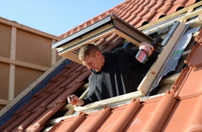 Pose de fenêtres de toit Velux à Labastidette